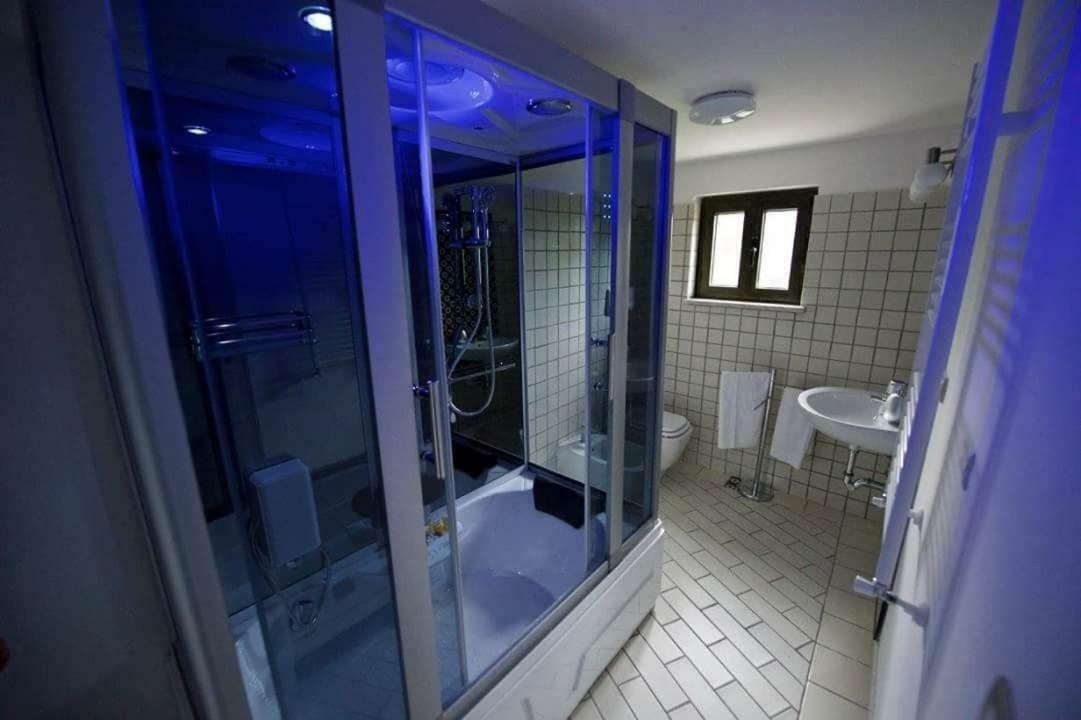 Villa Vittoria Mini Hotel Salerno Luaran gambar