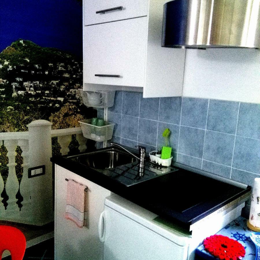 Villa Vittoria Mini Hotel Salerno Luaran gambar