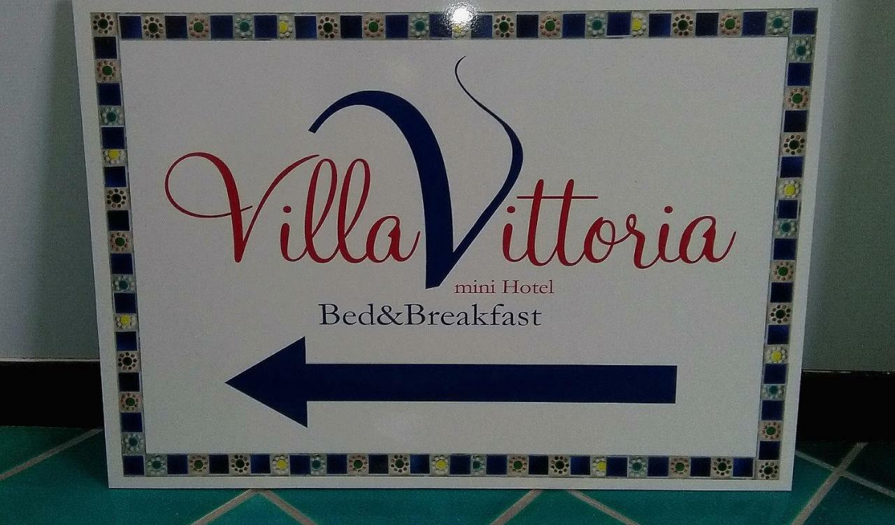 Villa Vittoria Mini Hotel Salerno Luaran gambar