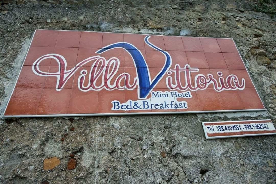 Villa Vittoria Mini Hotel Salerno Luaran gambar